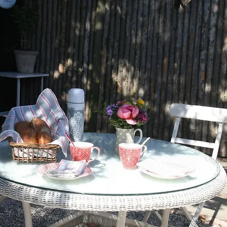 Villa Humlebaek B&B *