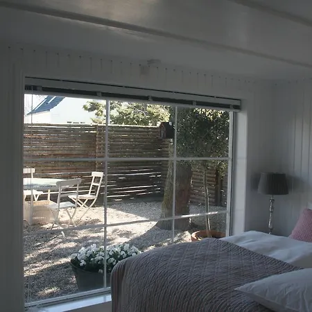 Villa Humlebaek B&B *