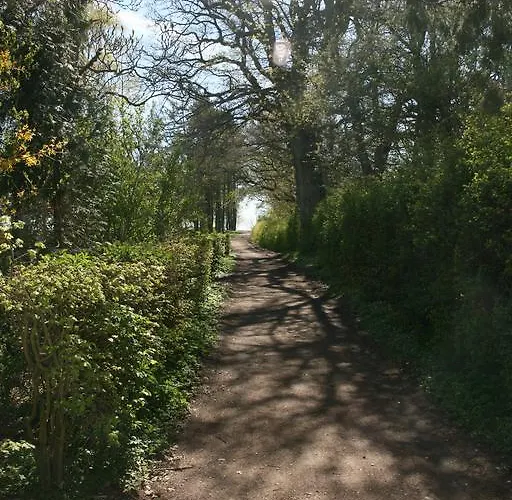 胡姆勒拜克住宿加早餐旅馆 Humlebæk